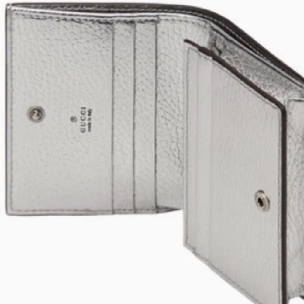 Gucci Marmont Compact Wallet Monogram With Silver Trim and Interior NWT! - Picture 4 of 7
